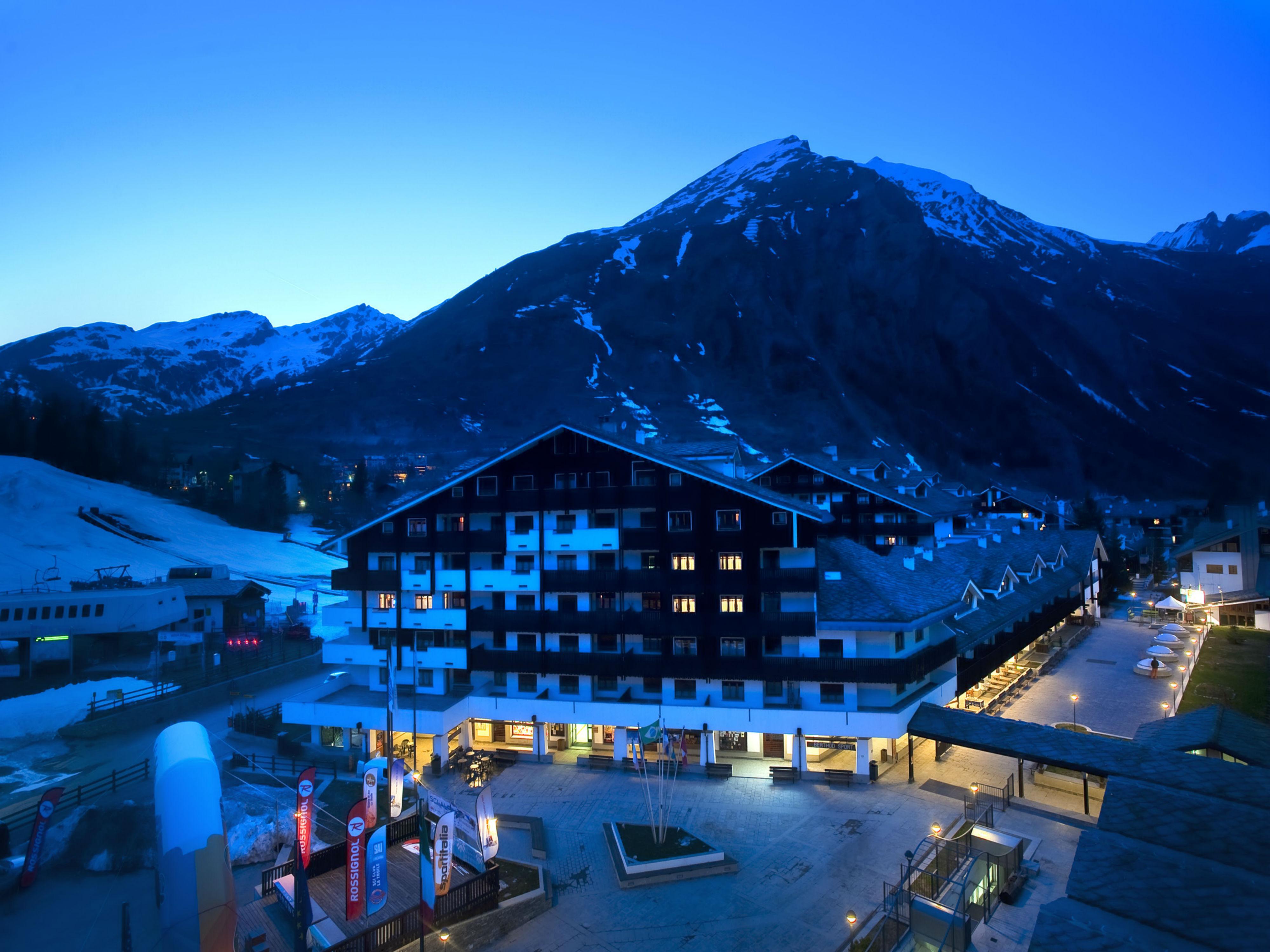 Th La Thuile - Planibel Hotel Exterior photo